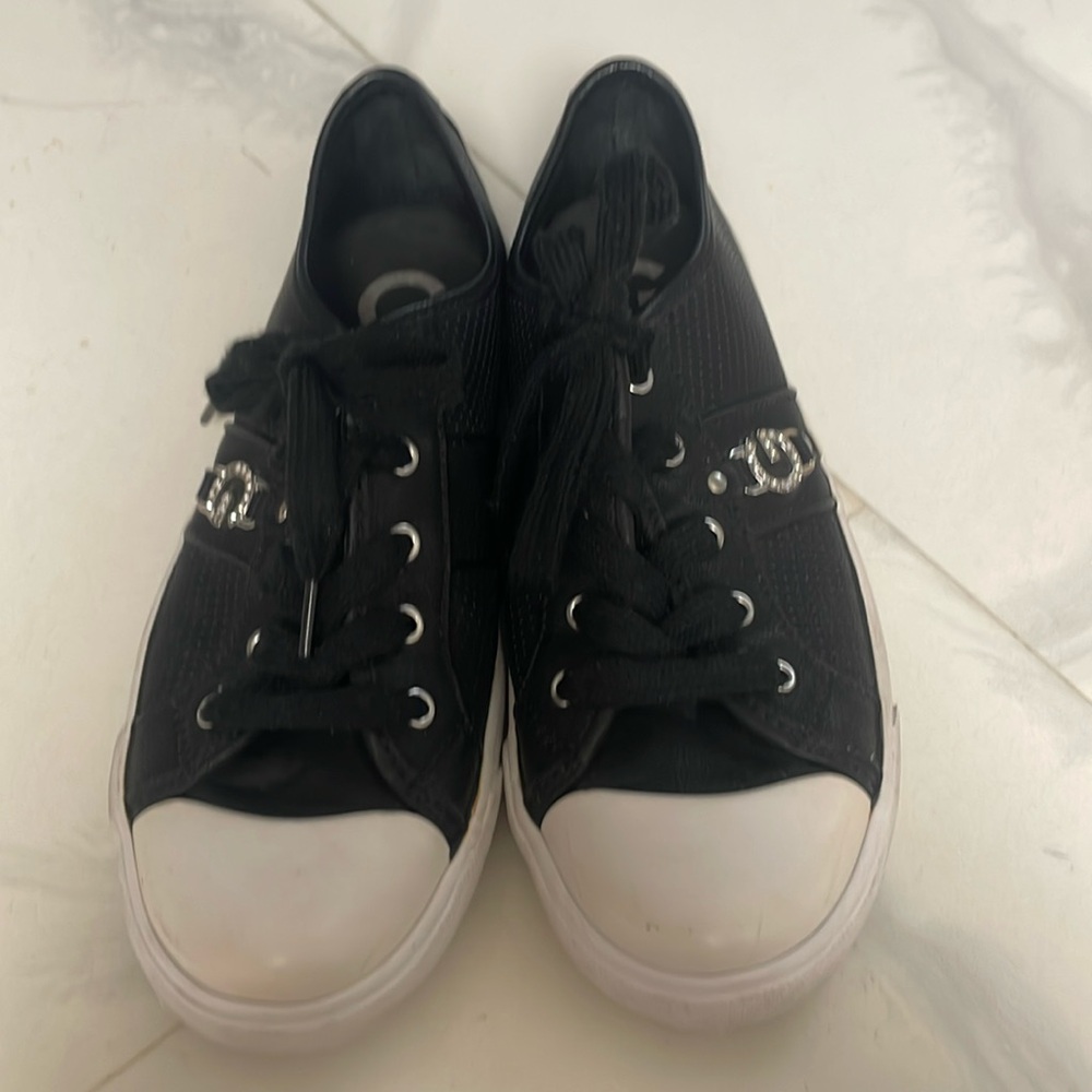 Guess Black sneakers s